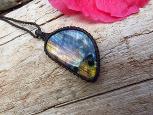 Labradorite gemstone necklace, christmas gift ideas, unique gift ideas, blue labradorite jewelry, macrame pendant, statement necklace