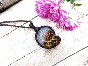 Christmas gift ideas, Ammonite macrame necklace, ammonite necklace, ammonite pendant, fossil necklace, macrame jewelry, gemstone