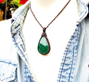 Chatoyant Malachite macrame necklace, gift ideas for the capricorn, christmas gift ideas, gift ideas for the globe trotter, gemstone