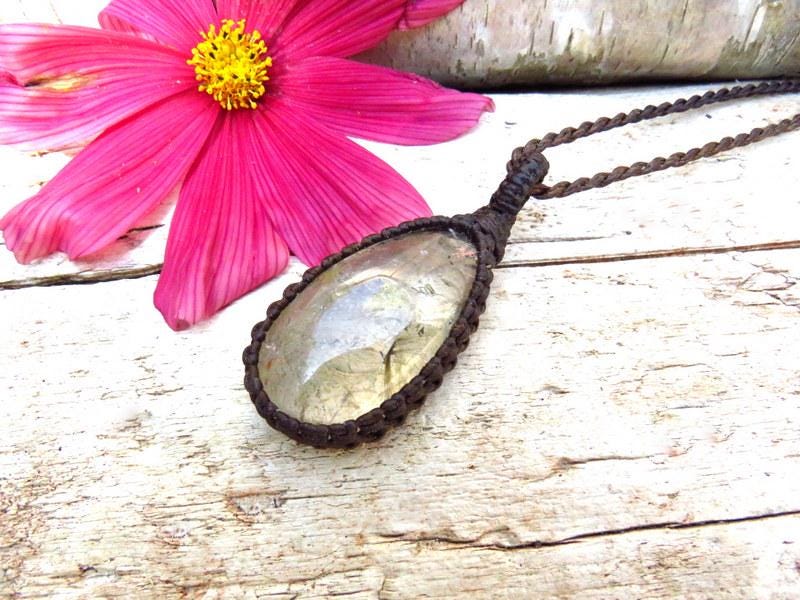 Rutile Quartz maccrame necklace, golden rutile quartz, gift ideas for the crystal collector, mothers day gift ideas, fathers day gift ideas