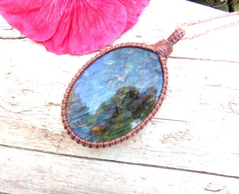 Rainbow Labradorite necklace, statement necklace, flashy labradorite, gift ideas for the glam fan, for the yogi, christmas gift idea mom