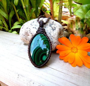 Malachite macrame necklace, gift ideas for the capricorn, christmas gift ideas, gift ideas for the globe trotter, gemstone necklace