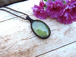 Christmas Gift idea for her, Prehnite macrame necklace, Prehnite Jewelry, Macrame necklace, Green gemstone, Positive energy, Gift for friend