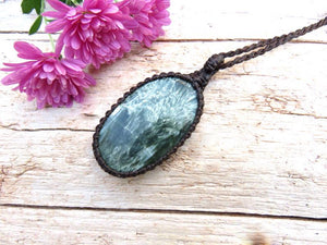 Seraphinite macrame necklace, gemstone necklace, angel necklace, meaningful jewelry, green gemstone pendant, gift ideas for the yogi