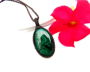 Quality Malachite macrame necklace, gift ideas for the capricorn, christmas gift ideas, gift ideas for the globe trotter, gemstone collector