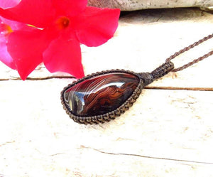 Sardonyx macrame necklace, gift ideas, macrame jewelry, sardonyx pendant, sardonyx jewelry, meaningful gifts, for her, gift ideas,