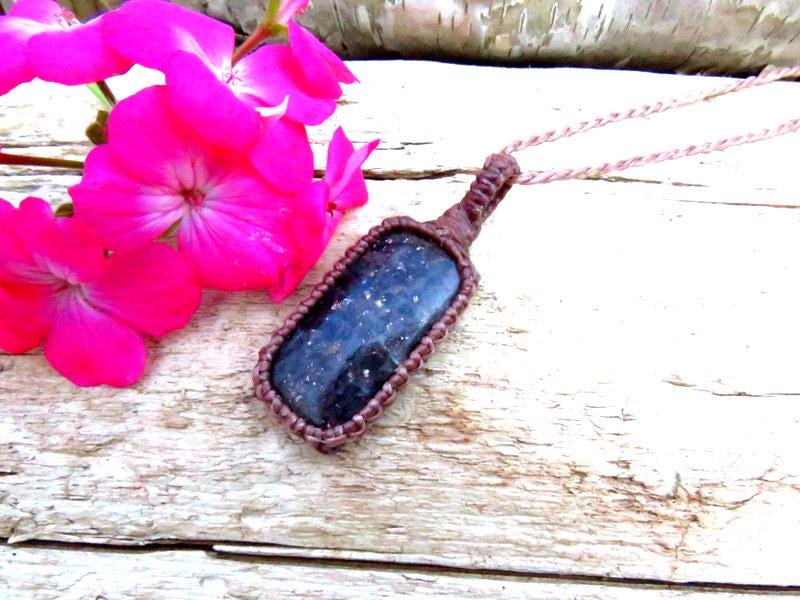 Iolite Sunstone macrame necklace, flashy blue sunstone