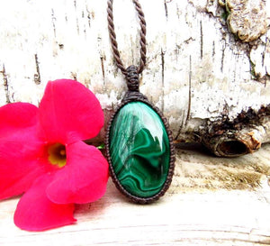 Quality Malachite macrame necklace, gift ideas for the capricorn, christmas gift ideas, gift ideas for the globe trotter, gemstone collector