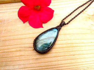 Christmas gift ideas, for her, Labradorite macrame necklace, crystal jewelry, gift ideas for the boho beauty, Macrame necklace,