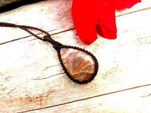 Sunstone macrame necklace, sunstone necklace, gift ideas for the supernaturalist, Sunstone meaning, Libra crystals, vacation necklace