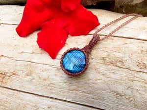 Valentines Day gift ideas, for her, Faceted Labradorite macrame necklace, crystal jewelry, gift ideas for the boho beauty, Macrame necklace,