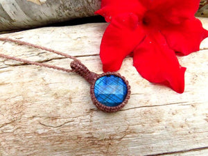 Valentines Day gift ideas, for her, Faceted Labradorite macrame necklace, crystal jewelry, gift ideas for the boho beauty, Macrame necklace,