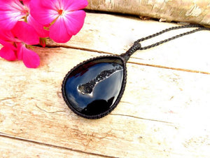 Black Onyx druzy macrame necklace, black crystal necklace, onxy healing properties, gemstone necklace, black theme, gothic jewelry, macrame