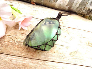 Freeform Green Fluorite crystal necklace, Fluorite pendant, macrame necklace, gift ideas for the supernaturalist, the crystal lover