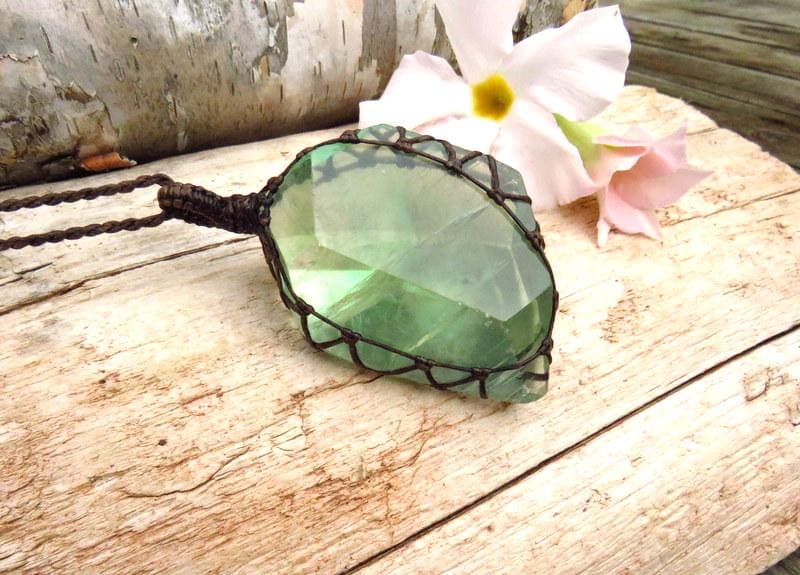 Freeform Green Fluorite crystal necklace, Fluorite pendant, macrame necklace, gift ideas for the supernaturalist, the crystal lover