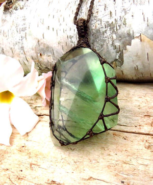 Freeform Green Fluorite crystal necklace, Fluorite pendant, macrame necklace, gift ideas for the supernaturalist, the crystal lover