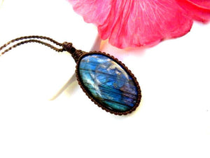 Valentines Day gift ideas, for her, Labradorite macrame necklace, crystal jewelry, gift ideas for the boho beauty, Macrame necklace