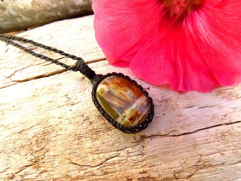 Gift ideas for the rock collector, Agate gemstone necklace, valentines day gift idea, for her, for him, mom gift, dad gift, mothers day