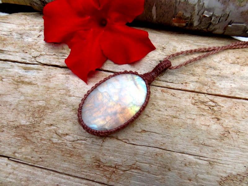 Rainbow Moonstone macrame necklace, gift ideas for the Gemini, gemini gift ideas, the boho beauty, moon lover, moon gifts, gemstone jewelry