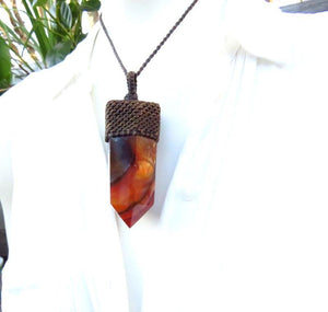 Carnelian crystal point macrame necklace, carnelian pendant, carnelian gemstone, gemstone jewelry, macrame jewelry, gemstone necklace