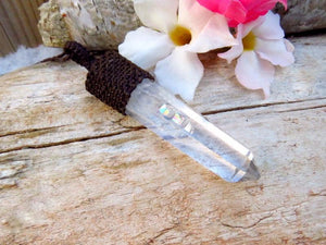 Macrame Jewelry, Quartz Crystal Necklace, Crystal point necklace, Quartz crystal, Healing crystals, macrame jewelry, Gift for wife