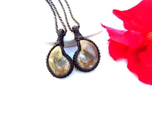 Ammonite necklace set, ammonite jewelry, ammonite pendant, ammonite fossil, soulmate gift, soulsister gift, best friend gift, father gift