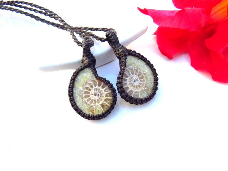 Ammonite necklace set, ammonite jewelry, ammonite pendant, ammonite fossil, soulmate gift, soulsister gift, best friend gift, father gift