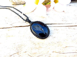 Black Onyx Druzy Necklace, druzy necklace, mothers day gift idea, macrame necklace, onyx jewelry, oval, gift guide, onyx gemstone jewelry