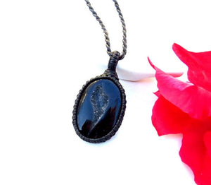 Black Onyx Druzy Necklace, druzy necklace, mothers day gift idea, macrame necklace, onyx jewelry, oval, gift guide, onyx gemstone jewelry