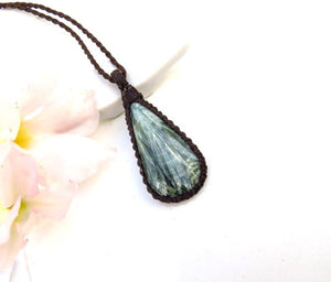 Seraphinite gemstone necklace, seraphinite pendant necklace, etsy seraphinite, gift ideas for mothers day, gifts for her, gifts for him