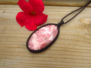 Rhodocrosite macrame necklace, heart chakra, gemstone pendant, jewelry trends, gift ideas for therapists, pink gemstone, gifts for her