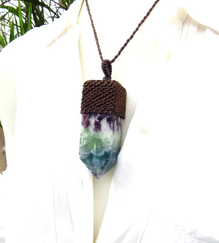 Blue Rainbow Fluorite macrame necklace, Healing stone necklace, Fluorite pendant, Green Fluorite Necklace, blue fluorite, macrame jewelry