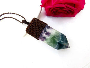 Blue Rainbow Fluorite macrame necklace, Healing stone necklace, Fluorite pendant, Green Fluorite Necklace, blue fluorite, macrame jewelry