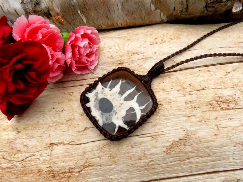 Septarian macrame necklace, septarian fossil