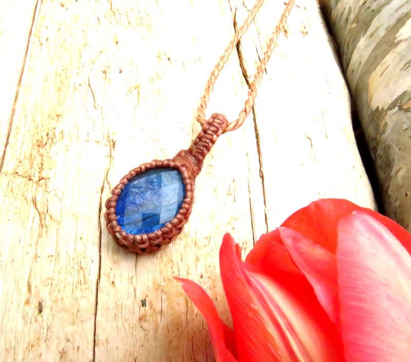 Gift ideas for her, Faceted Labradorite macrame necklace