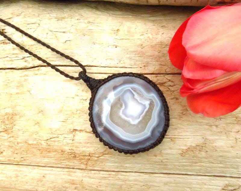 Agate gemstone necklace, agate jewelry