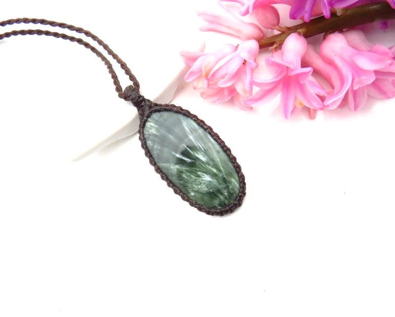 Seraphinite gemstone macrame necklace, seraphinite pendant necklace