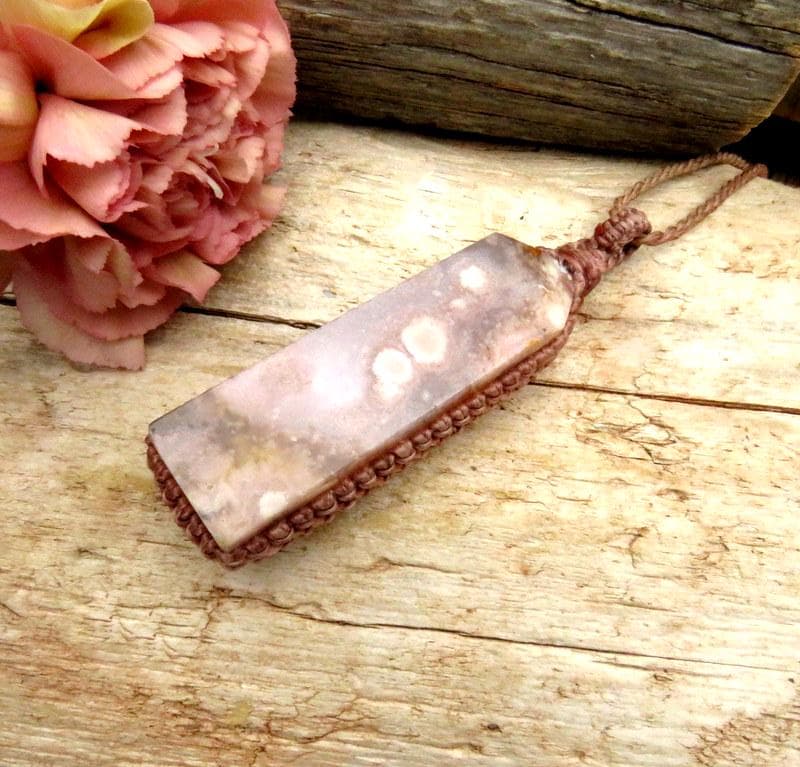 Flower Agate Macrame Necklace: Boho Gemstone Jewelry