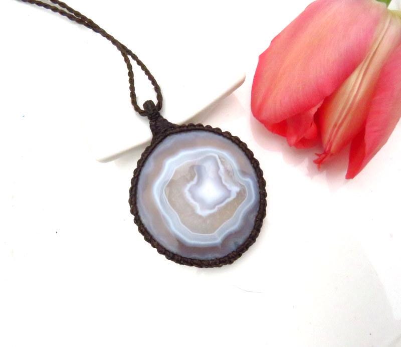 Agate gemstone necklace, agate jewelry