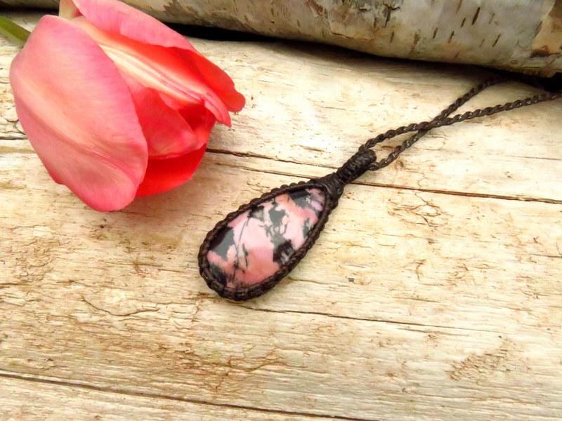 Rhodonite macrame neckace, gift ideas for her