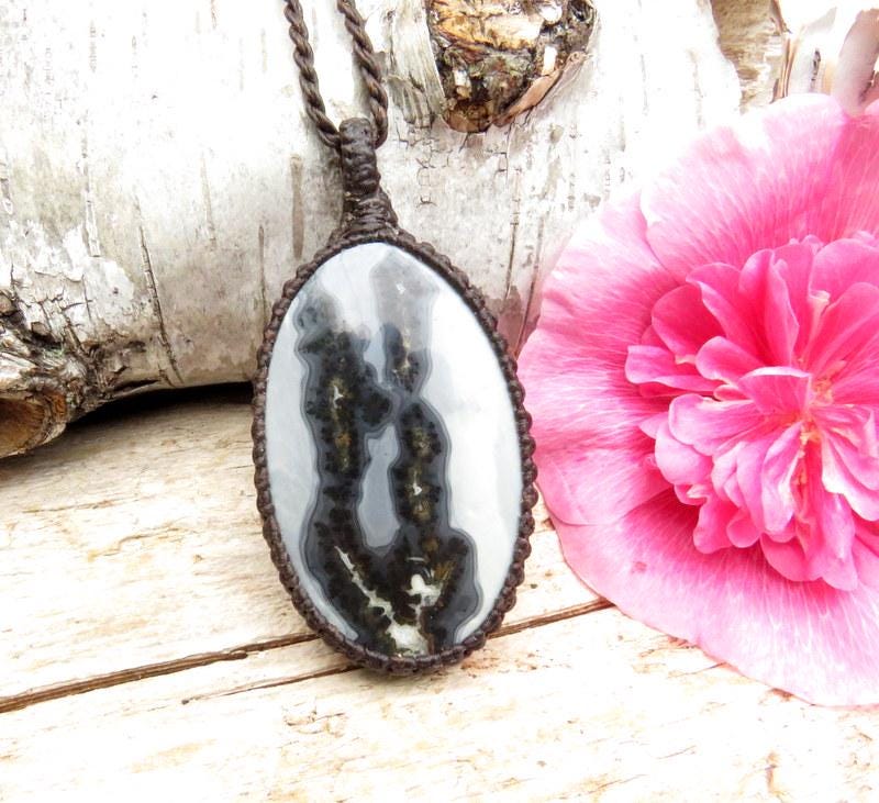 Maligano Jasper gemstone necklace, macrame necklace