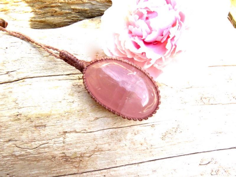 Pendant Necklaces, Rose Quartz macrame necklace