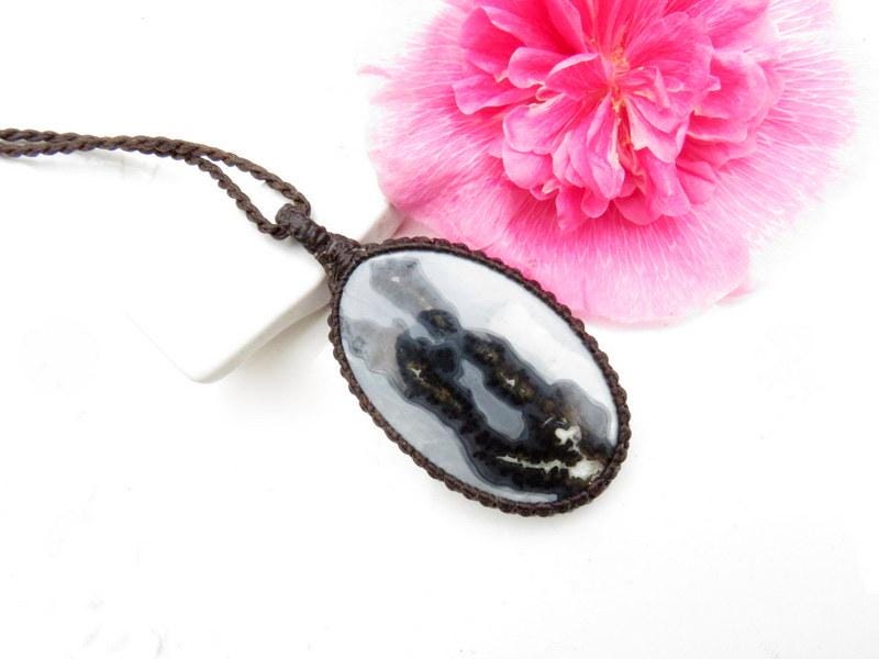 Maligano Jasper gemstone necklace, macrame necklace