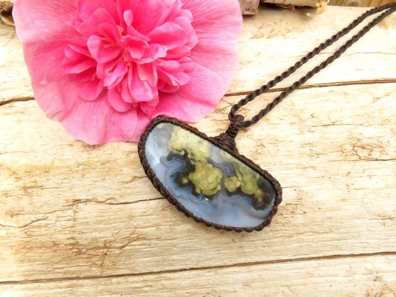 Plume Agate macrame necklace, macrame jewelry