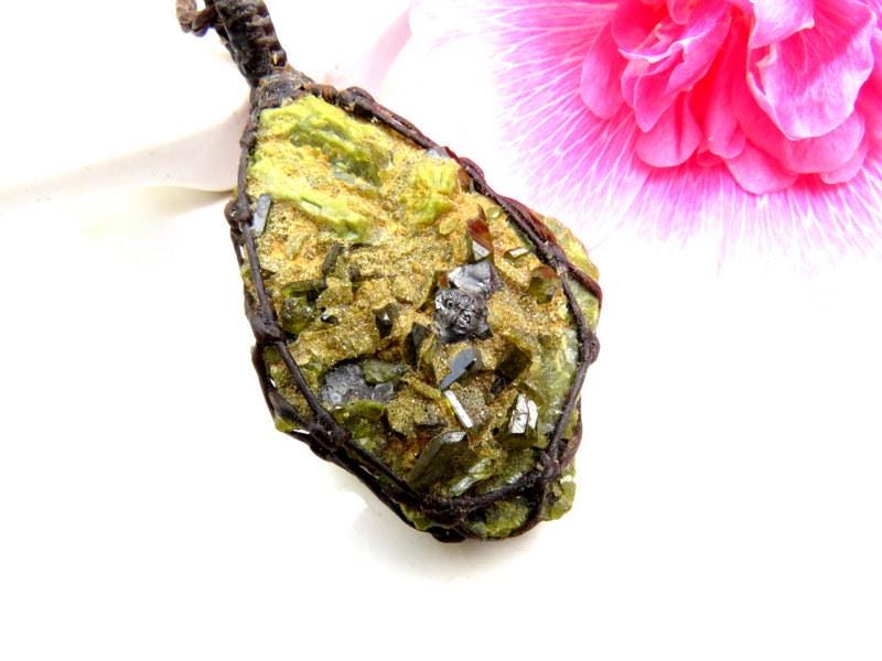 Christmas gift ideas for her, Green Garnet Crystal necklace