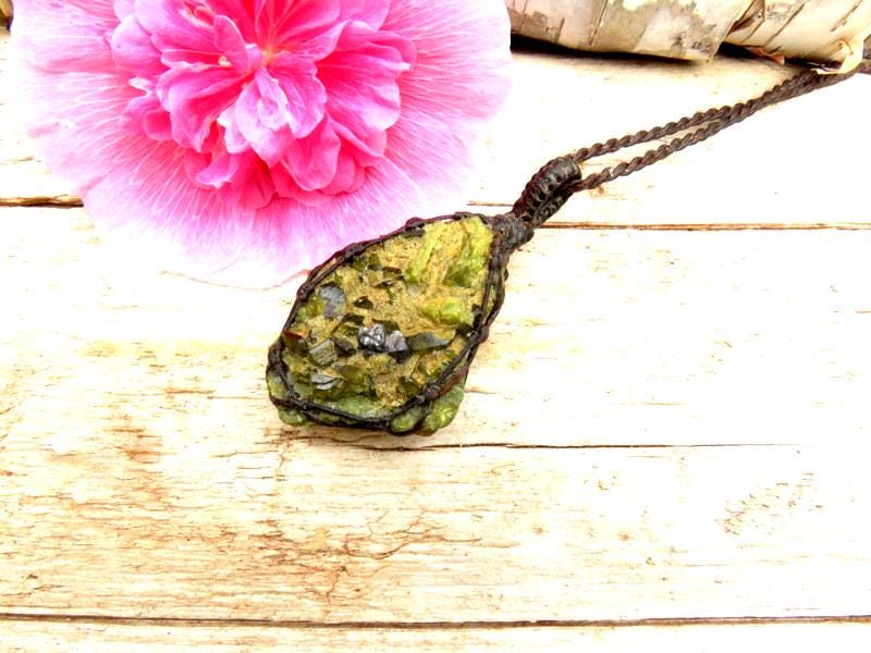 Christmas gift ideas for her, Green Garnet Crystal necklace