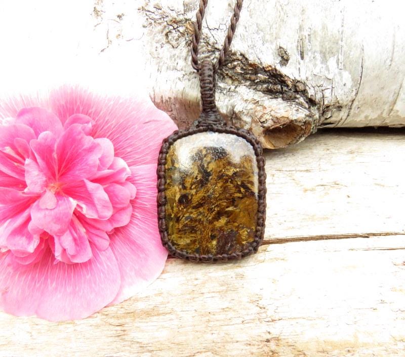 Bronzite macrame necklace, gift ideas for the rock collector