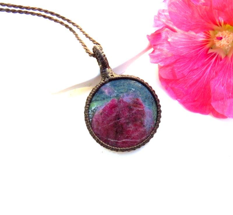 Ruby Zoisite Necklace, ruby zoisite gemstone