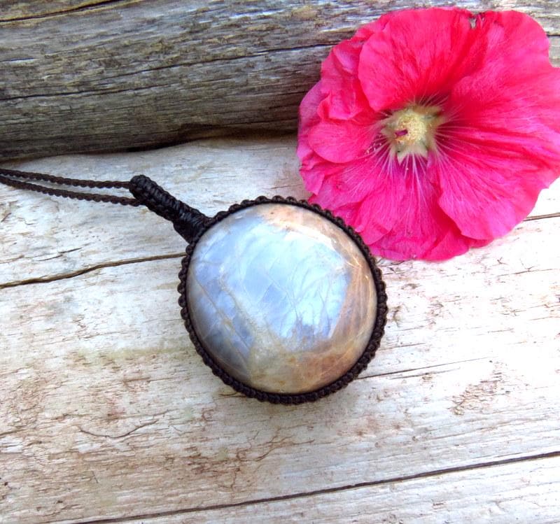Peach Gray Moonstone gemtsone necklace, flashy moonstone pendant, statement necklace, macrame necklace, gift ideas for the crystal collector