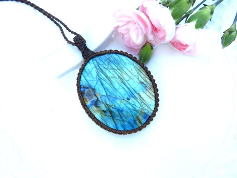 Labradorite necklace, statement jewelry, gift ideas for the glam fan, the yogi, christmas mom